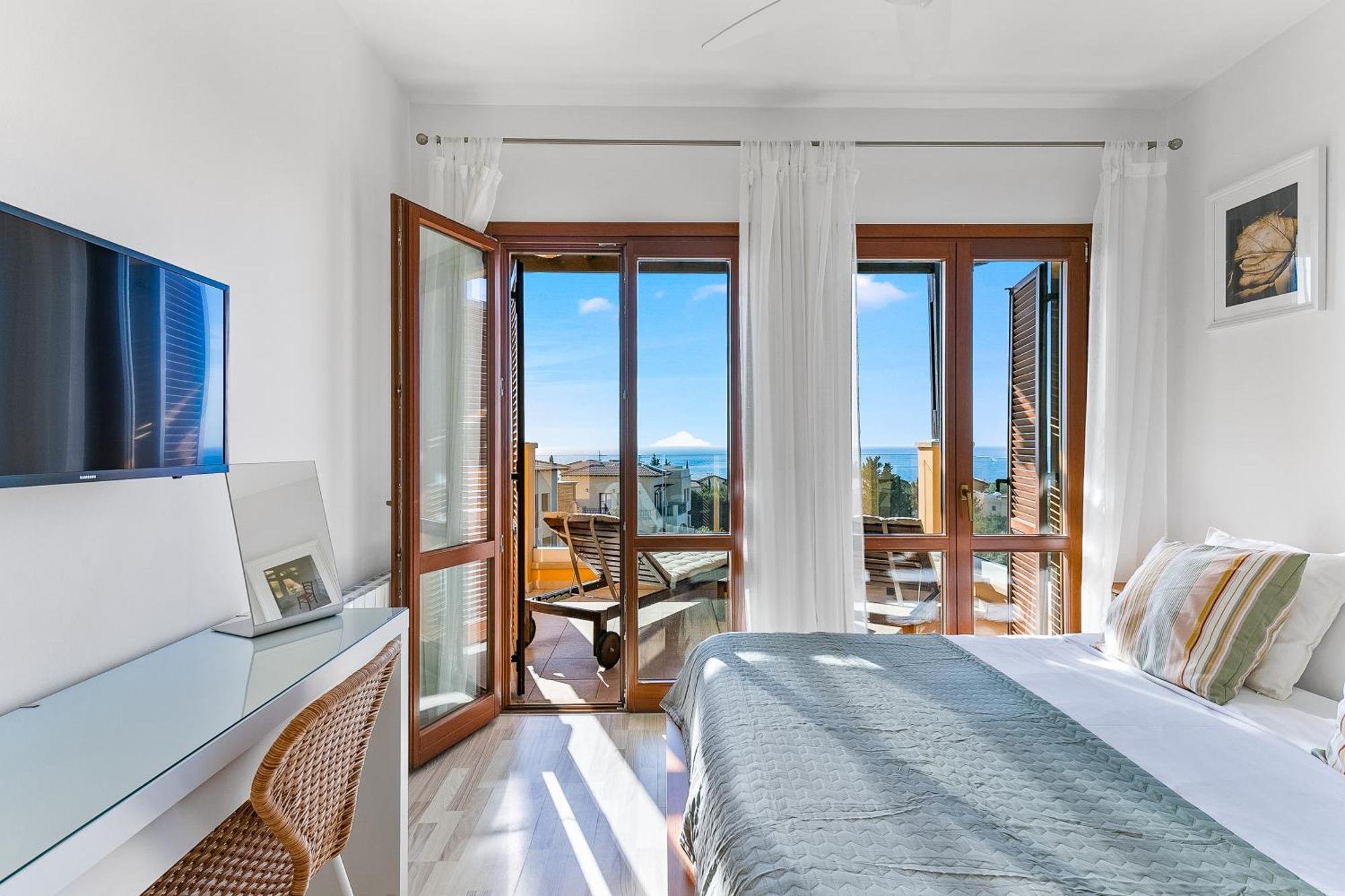 2 Bedroom Apartment Thalassa With Sea And Sunset Views, Aphrodite Hills Resort Kouklia Bagian luar foto