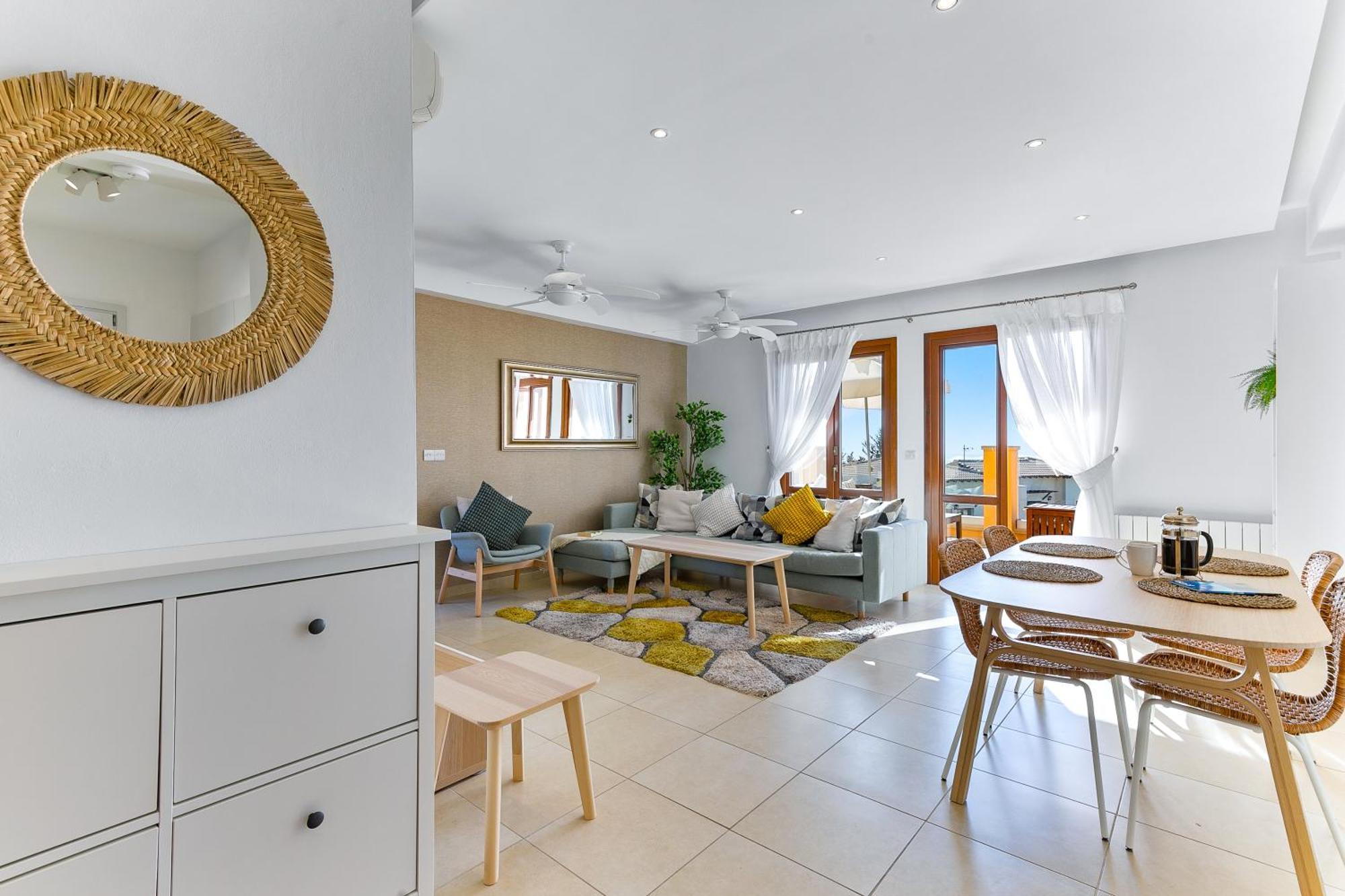2 Bedroom Apartment Thalassa With Sea And Sunset Views, Aphrodite Hills Resort Kouklia Bagian luar foto