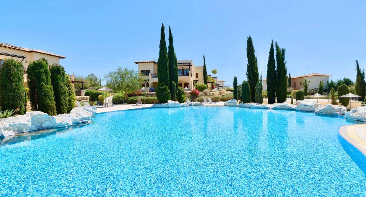 2 Bedroom Apartment Thalassa With Sea And Sunset Views, Aphrodite Hills Resort Kouklia Bagian luar foto
